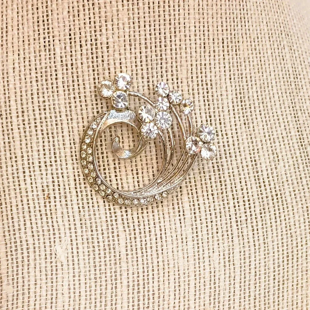 Vintage Floral Swirl Pave Brooch Silver Tone Clear Stone Sparkle Pin Jewelry